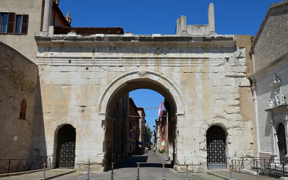 Fano · Veduta della città e del litorale